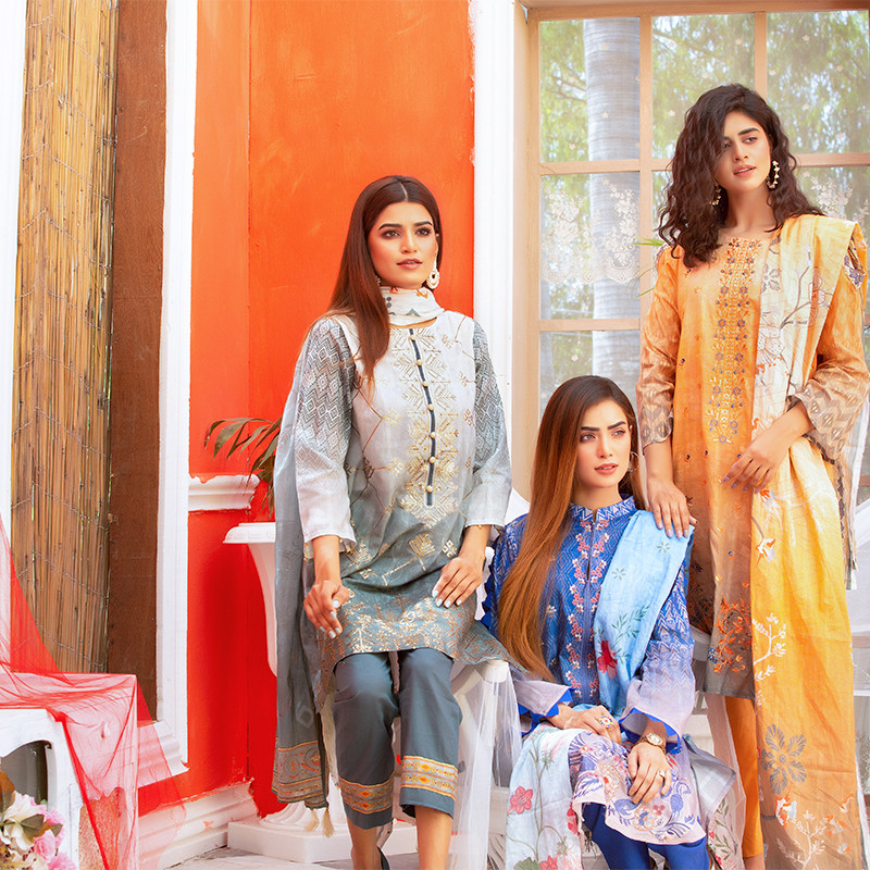 Festive Fits: Traditional Meets Trendy Looks for Every Occasion